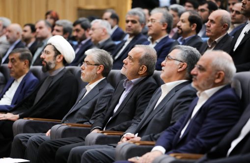رئیسجمهور پای «درد دل» دانشجویان نشست