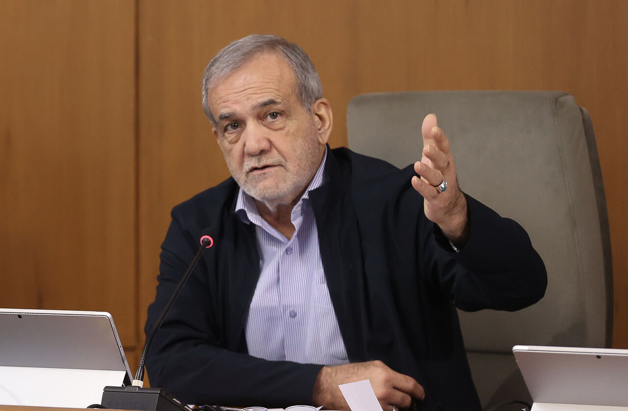 استانداران برای تحقق گفتمان وفاق ملی تلاش کنند