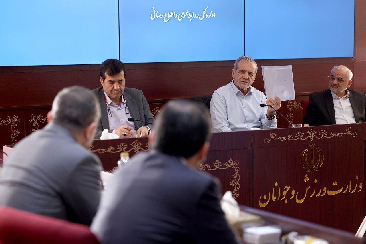 انحصارزدایی از اماکن ورزشی دستگاه_های اجرایی در راستای اجرای عدالت در ورزش