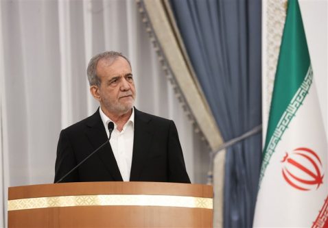 دولت چهاردهم بهترین تصمیمات را برای حل مشکلات کشور اتخاذ و اجرا کرده است