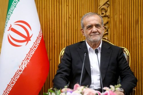 هدف دولت از سفرهای استانی حل مشکلات مردم است