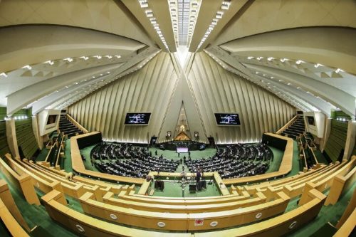 مصوبه مجلس درباره متناسب_سازی حقوق بازنشستگان به مجمع تشخیص ارسال شد