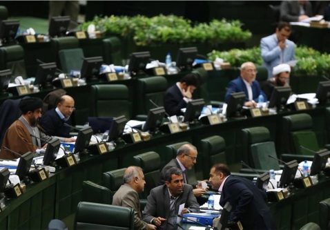 نمایندگان از استیضاح ناپخته پرهیز کنند