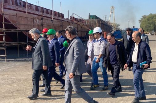 نوسازی همزمان ۶ شناور پایانه_های نفتی ایران