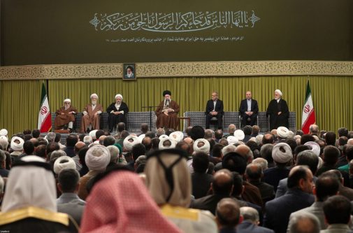 پشت لبخندهای دیپلماسی آمریکا باطن خبیث پنهان است حواسمان باشد