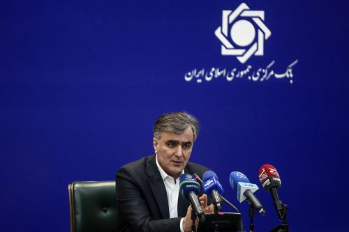 بانک_ها در اعطای تسهیلات خرد به مردم سخت_گیری نکنند