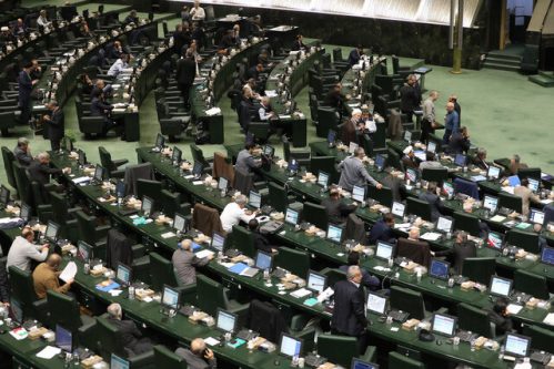 جلسه غیرعلنی مجلس با رئیس جمهور درباره نوسانات بازار ارز